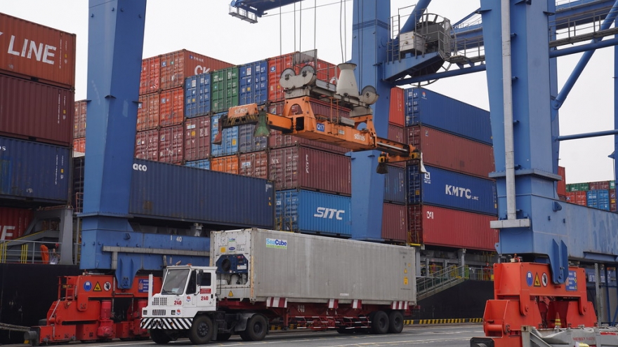 USAID helps ease congestion at Cat Lai container port